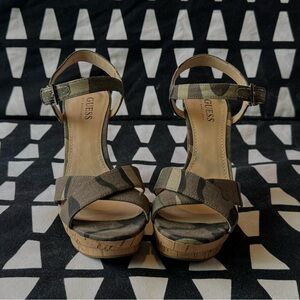 GUESS Camouflage Platform Sandals
